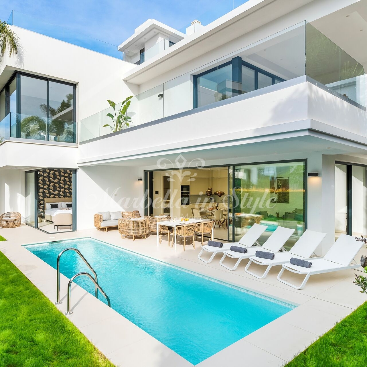 Villa Mosaic – Modern beach-side close to Puerto Banus – Marbella in Style