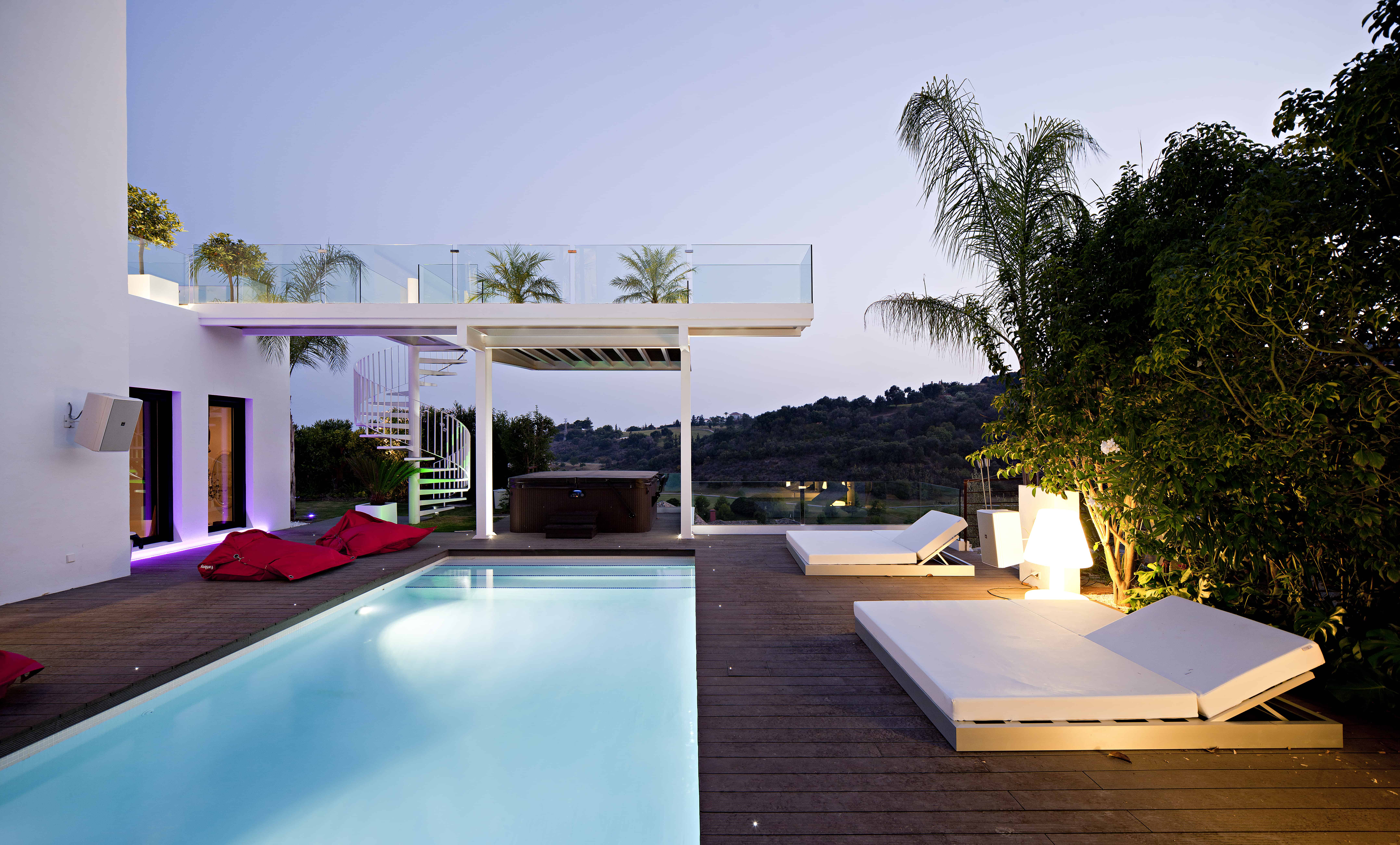 Villa Oliva - Pool with deck